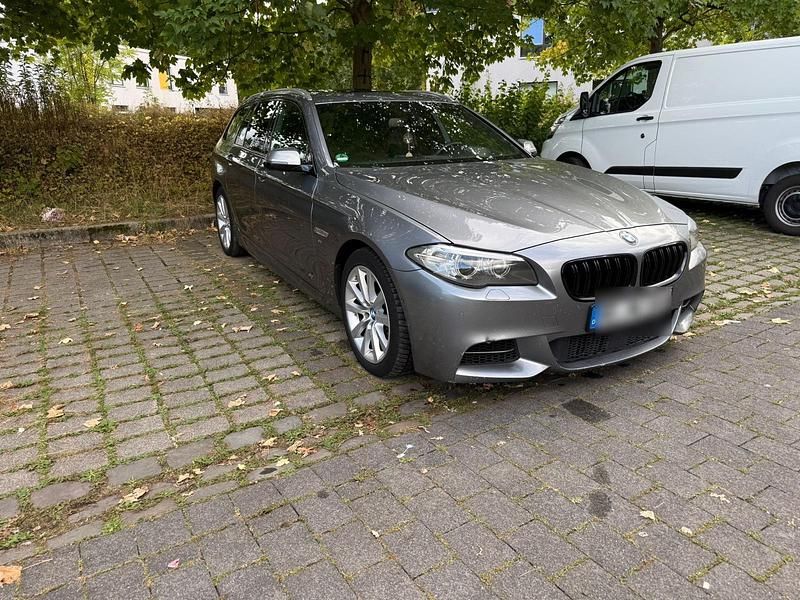 Silber Gebraucht 2013 BMW 550 Kombi | 14.500 € (Etwas zu teuer) - Bild 1/4