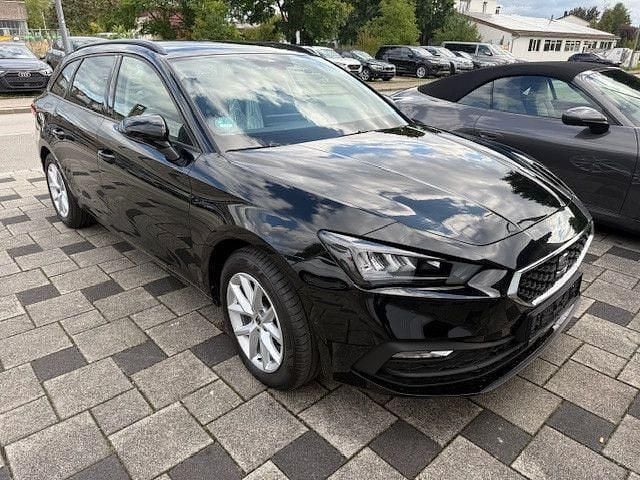 Schwarz Gebraucht 2024 Seat Leon Style Limousine | 23.980 € (Guter Preis) - Bild 1/4