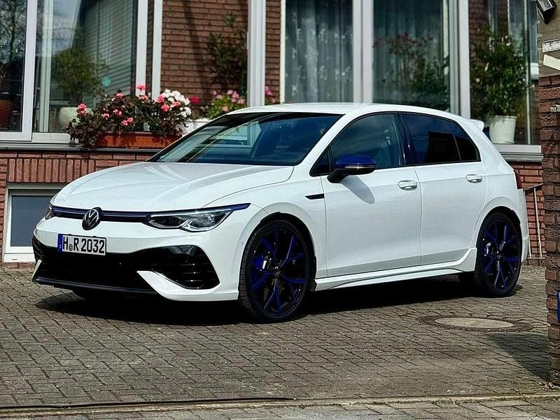 Weiß Gebraucht 2023 VW Golf VIII R Limousine | 43.000 € (Guter Preis) - Bild 1/4
