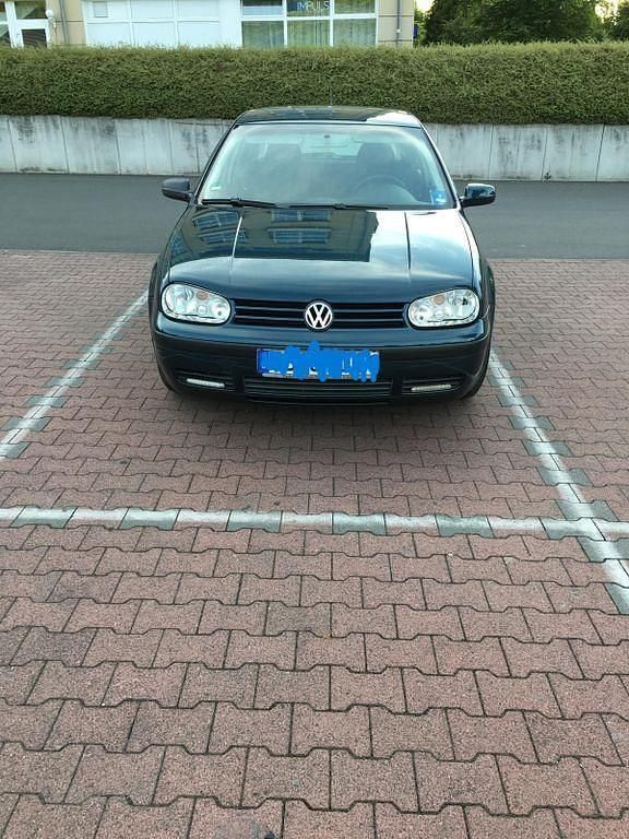 Grün Gebraucht 2002 VW Golf IV Limousine | 1.750 € (Fairer Preis) - Bild 1/4