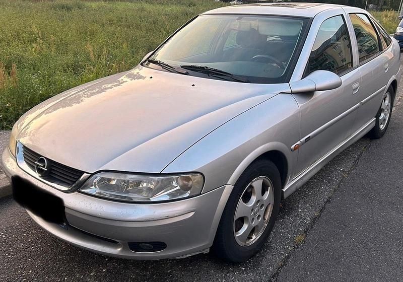 Silber Gebraucht 2000 Opel Vectra Limousine | 1.000 € (Fairer Preis) - Bild 1/4