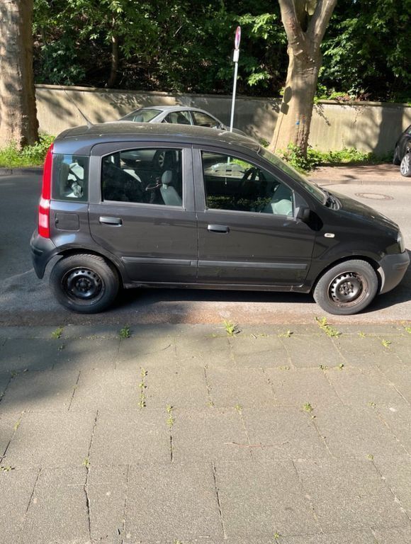 Schwarz Gebraucht 2004 Fiat Panda Kleinwagen | 600 € - Bild 1/4