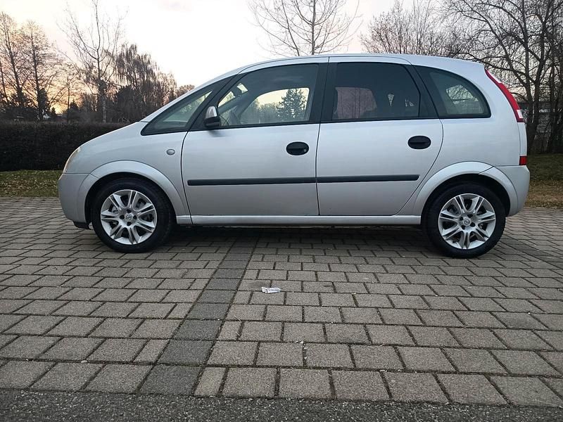 Gebraucht Opel Meriva 101 PS (74 kW) 2004 Silber Van / Kleinbus