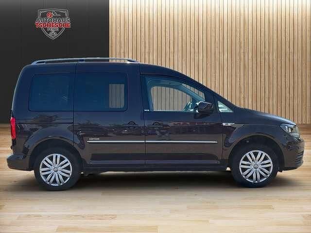Gebraucht VW Caddy Edition 110 PS (80 kW) 2017 Violett (black berry) Van / Kleinbus
