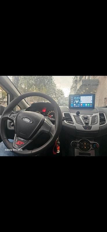 Gebraucht Ford Fiesta 65 PS (47 kW) 2010 Silber Kleinwagen