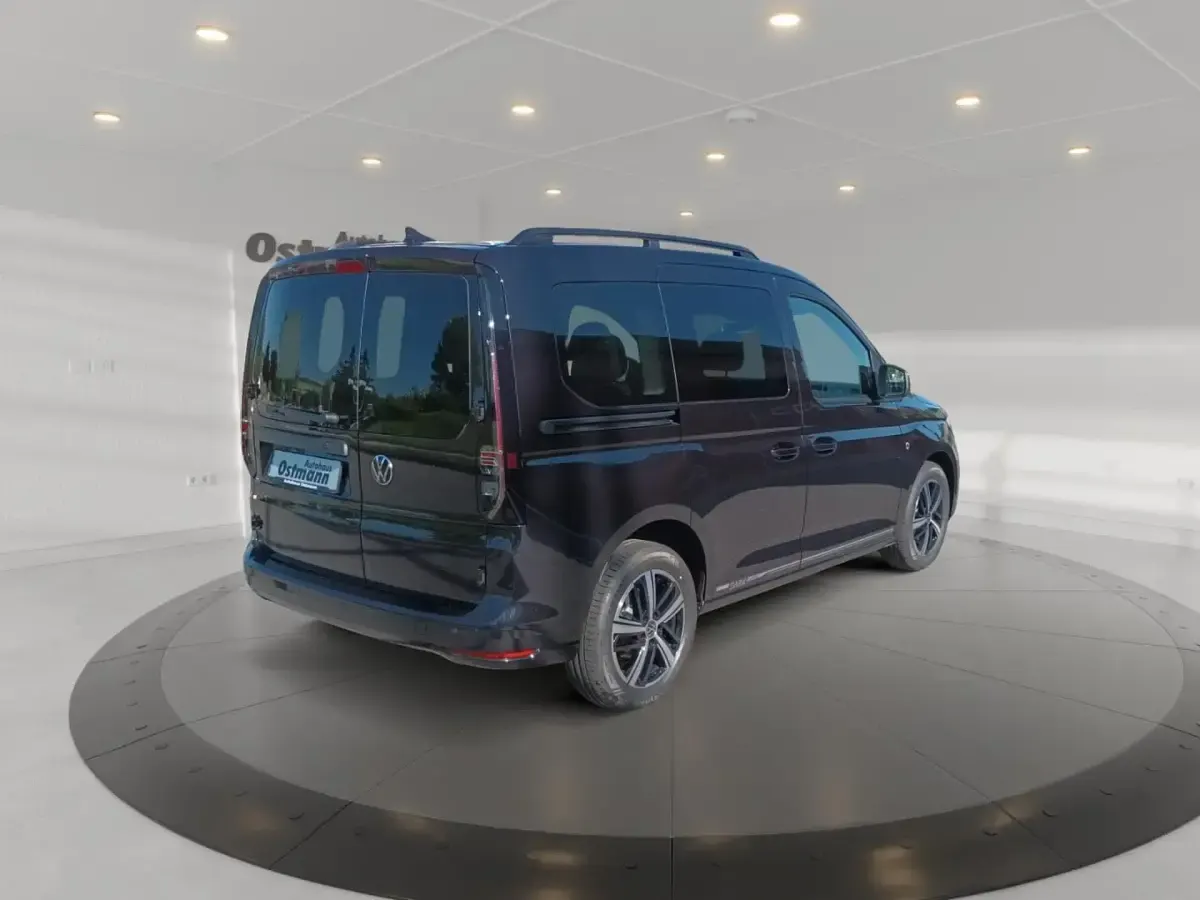 Gebraucht VW Caddy Life 114 PS (83 kW) 2024 Schwarz Van / Kleinbus