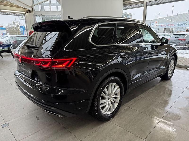 Gebraucht VW Touareg Elegance 231 PS (169 kW) 2025 Mythos black SUV