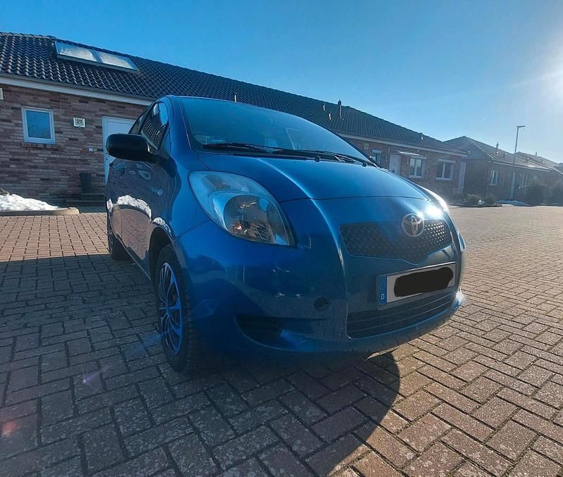 Blau Gebraucht 2007 Toyota Yaris Kleinwagen | 1.890 € (Superpreis) - Bild 1/4