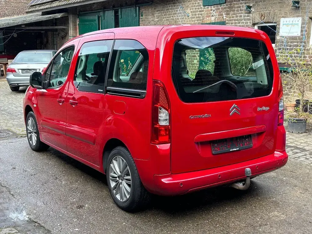 Gebraucht Citroën Berlingo 92 PS (67 kW) 2012 Rot Van / Kleinbus