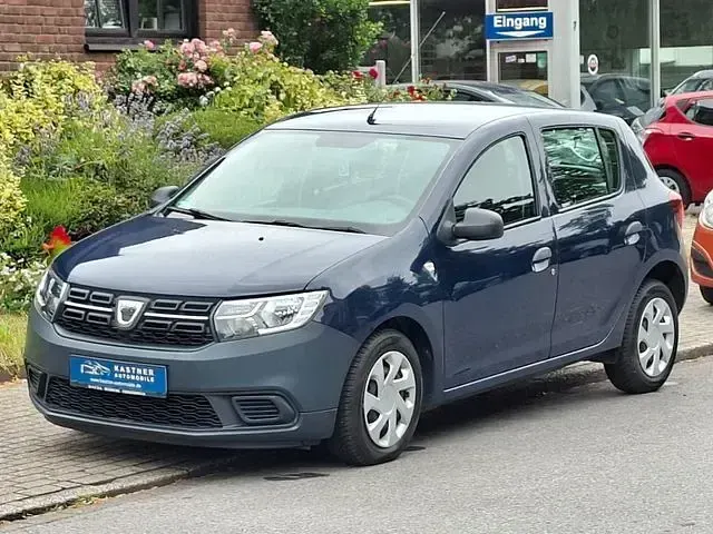 Gebraucht Dacia Sandero Essentiel 73 PS (53 kW) 2017 Blau Kleinwagen