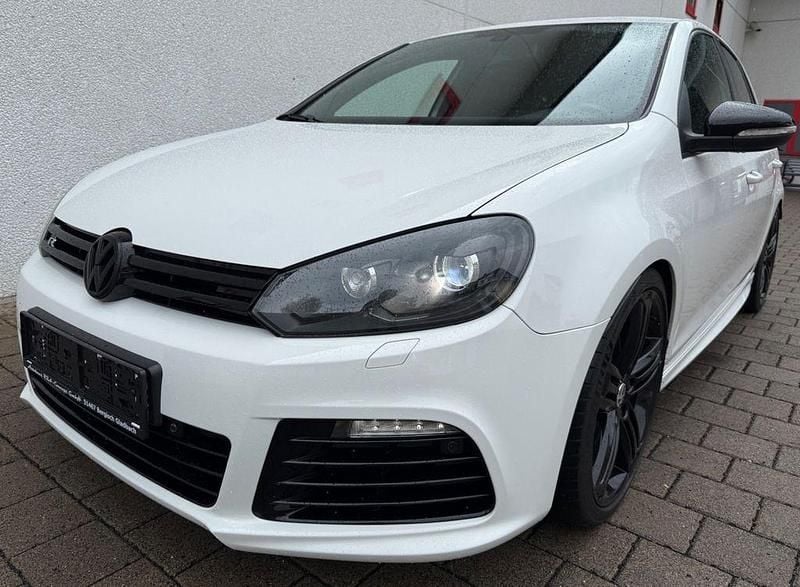 Weiß Gebraucht 2012 VW Golf VI R Limousine | 9.990 € (Fairer Preis) - Bild 1/4