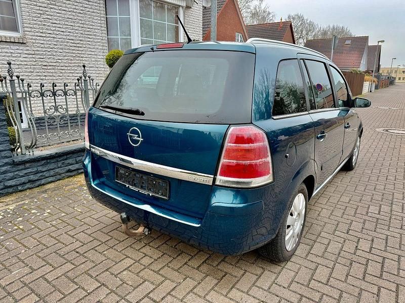 Gebraucht Opel Zafira Edition 101 PS (74 kW) 2007 Grün Van / Kleinbus