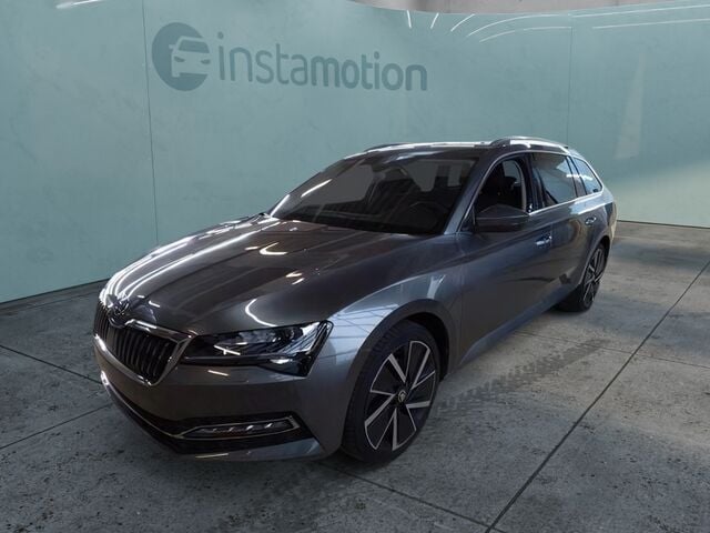 Gebraucht Skoda Superb Style 150 PS (110 kW) 2023 Grau Kombi