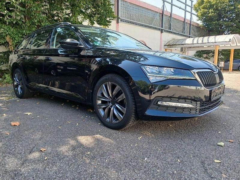 Schwarz Gebraucht 2021 Skoda Superb Active Kombi | 16.990 € (Fairer Preis) - Bild 1/4