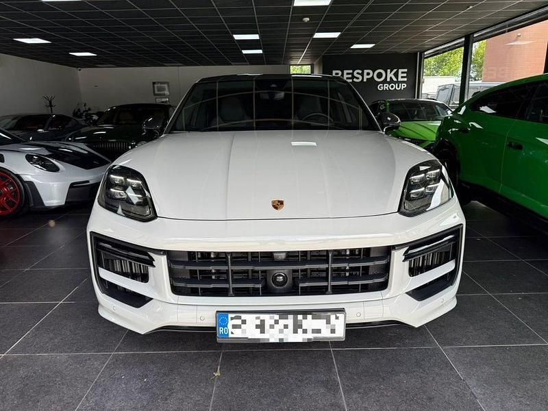 Grau Gebraucht 2024 Porsche Cayenne Turbo SUV | 189.900 € - Bild 1/4
