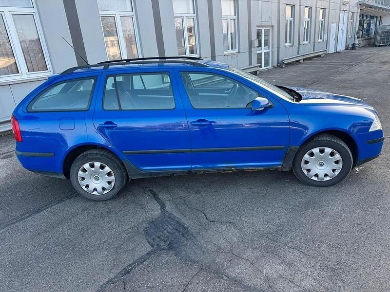Gebraucht Skoda Octavia Ambiente 140 PS (102 kW) 2007 Blau Kombi