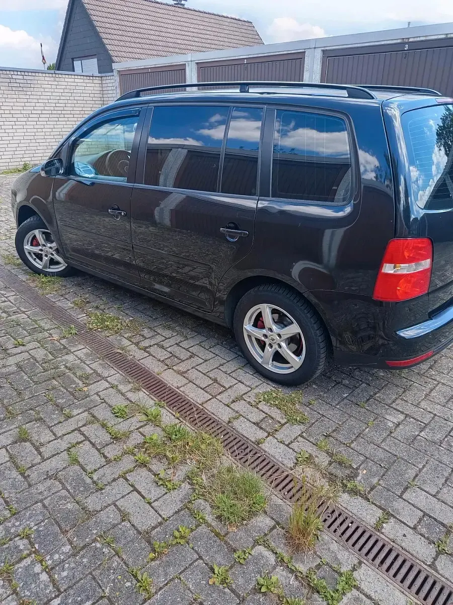 Gebraucht VW Touran 105 PS (77 kW) 2004 Schwarz Van / Kleinbus