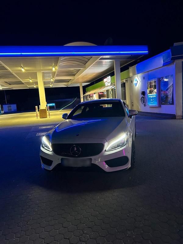 Gebraucht Mercedes C180 AMG line 200 PS (147 kW) 2016 Weiß Coupé