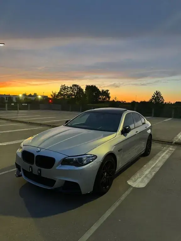 Gebraucht BMW 520 M Performance 190 PS (139 kW) 2015 Grau Limousine