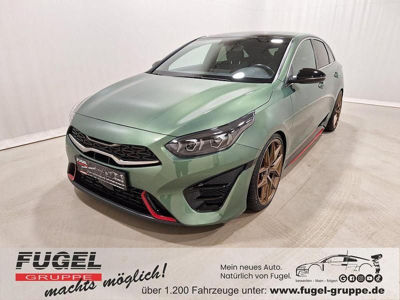 Gebraucht Kia ProCeed GT 204 PS (150 kW) 2024 Experience green m Kombi