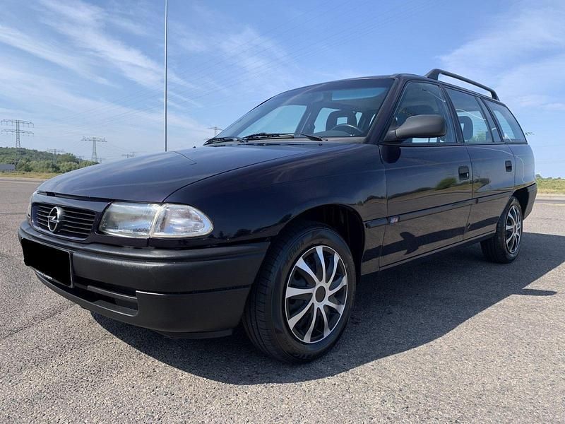 Gebraucht Opel Astra 70 PS (51 kW) 1995 Blau Kombi