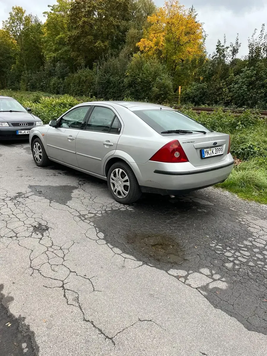 Gebraucht Ford Mondeo 2002 Silber Limousine