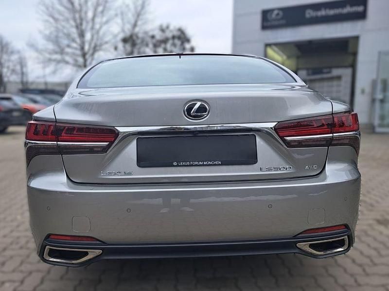 Gebraucht Lexus LS500 417 PS (306 kW) 2018 Sonic titanium Limousine