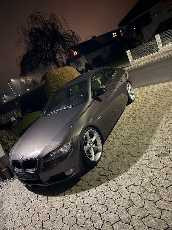 Braun Gebraucht 2009 BMW 325 Performance Coupé | 10.500 € (Fairer Preis) - Bild 1/4