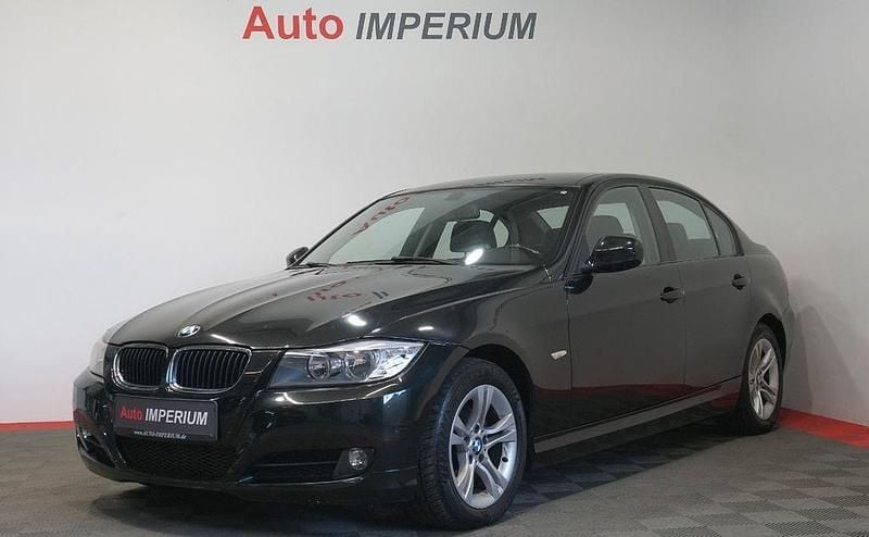 Schwarz Gebraucht 2009 BMW 320 Limousine | 4.700 € (Superpreis) - Bild 1/4