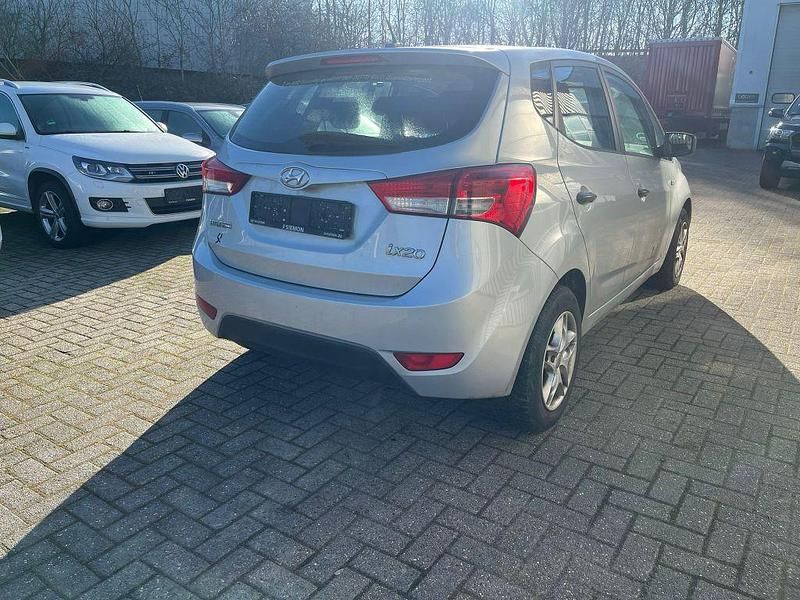 Gebraucht Hyundai ix20 Classic 90 PS (66 kW) 2011 Kleinwagen