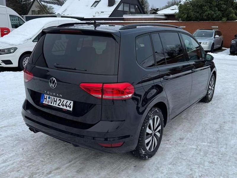 Gebraucht VW Touran Comfortline 150 PS (110 kW) 2024 Deep black perleffekt Van / Kleinbus