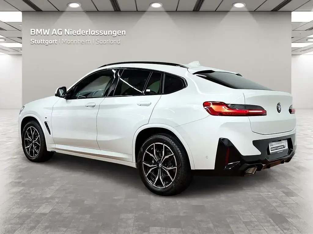 Gebraucht BMW X4 M Sport 190 PS (139 kW) 2025 Weiß SUV