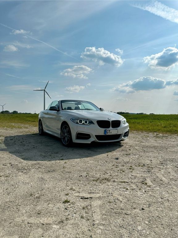 Weiß Gebraucht 2015 BMW M235 Performance Cabrio | 22.999 € (Superpreis) - Bild 1/4