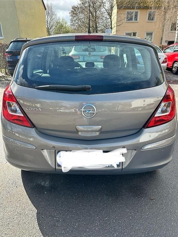 Gebraucht Opel Corsa Active 87 PS (63 kW) 2013 Beige Kleinwagen