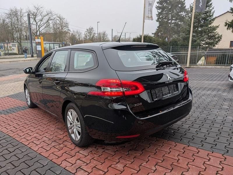 Gebraucht Peugeot 308 SW Active 131 PS (96 kW) 2020 Schwarz (schwarz perla nera) Kombi
