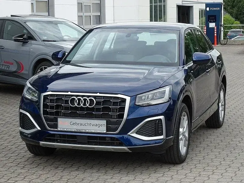 Gebraucht Audi Q2 Advanced Plus 110 PS (80 kW) 2023 Blau SUV