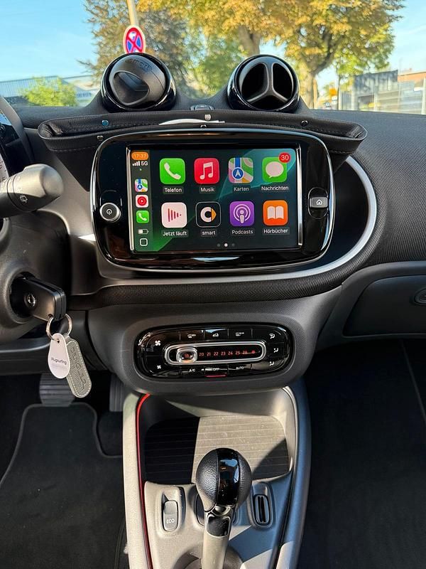 Gebraucht Smart ForTwo Coupé 60 kW (82 PS) 2022 Silber Coupé