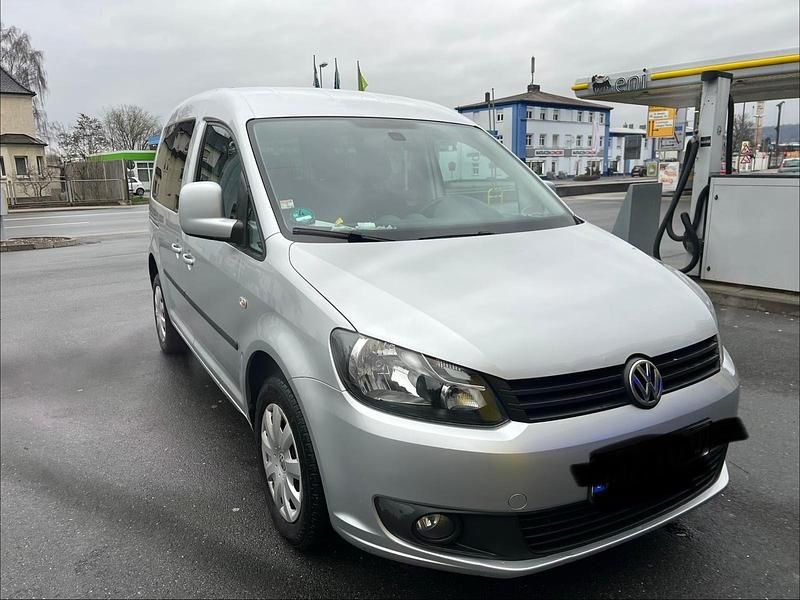 Gebraucht VW Caddy Trendline 102 PS (75 kW) 2011 Silber Van / Kleinbus