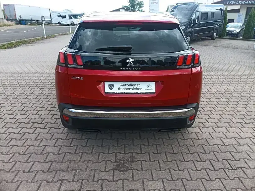 Gebraucht Peugeot 3008 Active 131 PS (96 kW) 2018 Lqv  lackierung ultimaterot (metallic) SUV