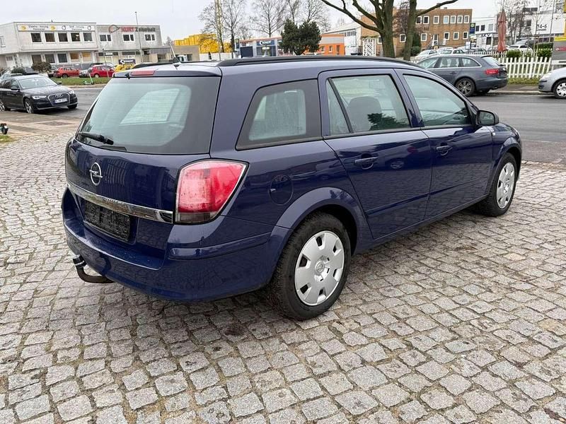 Second-hand Opel Astra Edition 90 CP (66 kW) 2006 Albastru Break