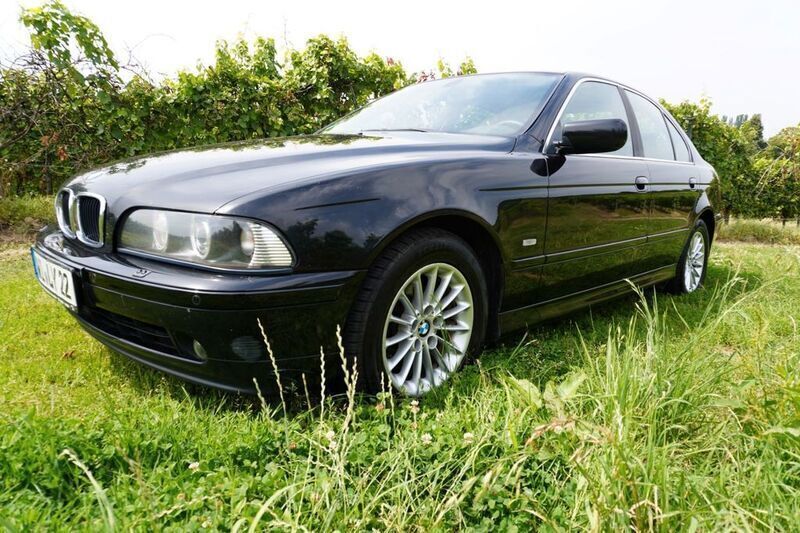 Schwarz Gebraucht 2001 BMW 530 Limousine | 7.222 € (Teuer) - Bild 1/4