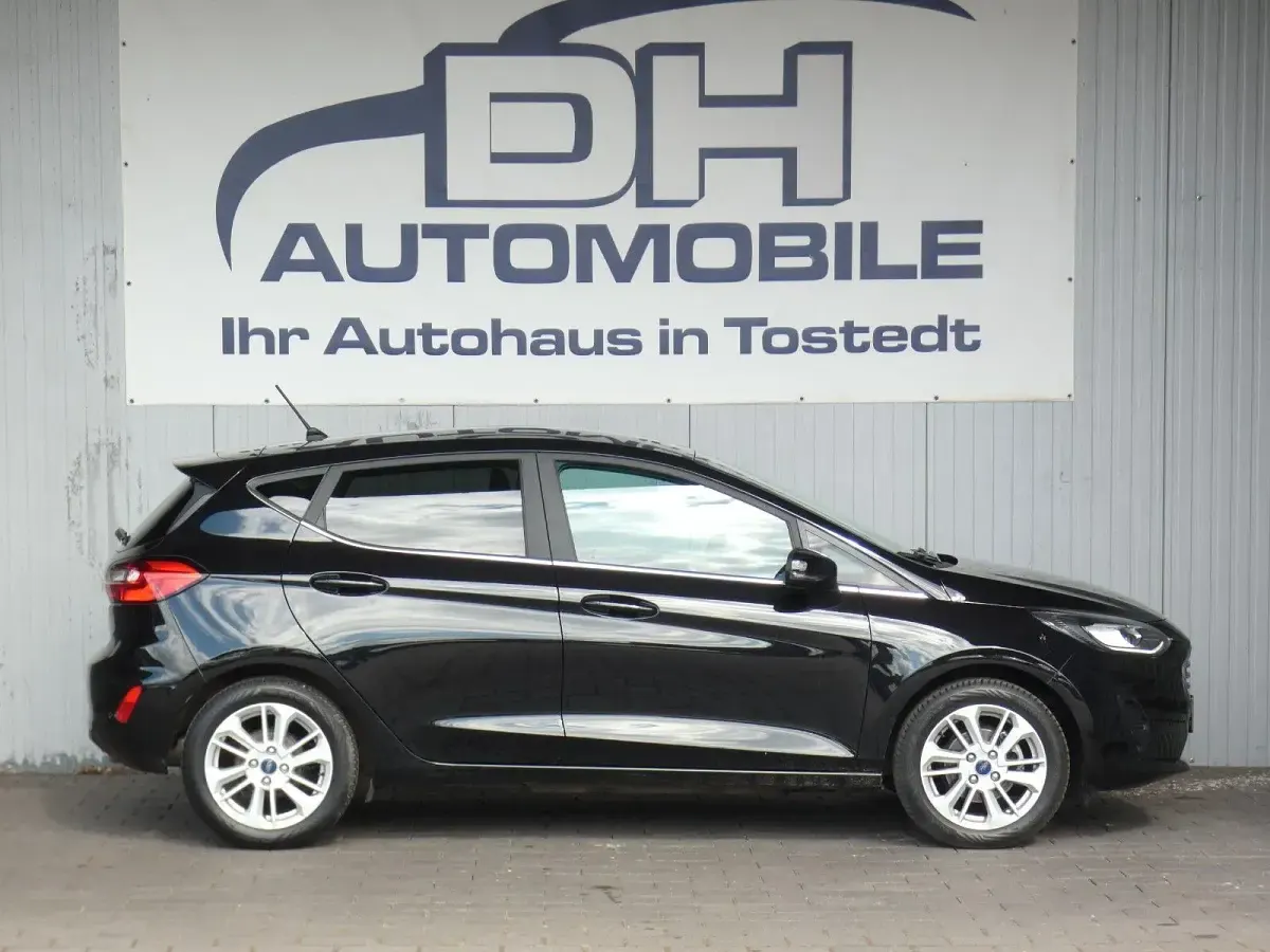 Gebraucht Ford Fiesta Titanium 101 PS (74 kW) 2022 Schwarz Kleinwagen