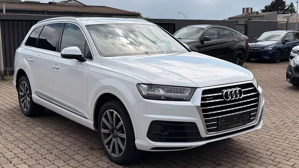 Używany Audi Q7 S-Line 272 KM (200 kW) 2016 Biały SUV