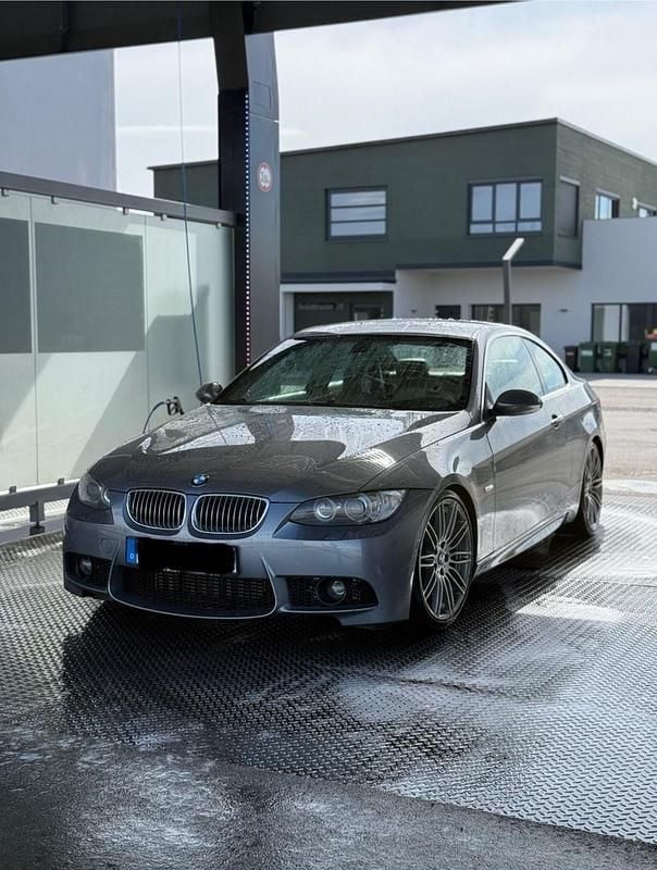 Grau Gebraucht 2007 BMW 335 M Sport Coupé | 15.000 € (Fairer Preis) - Bild 1/4