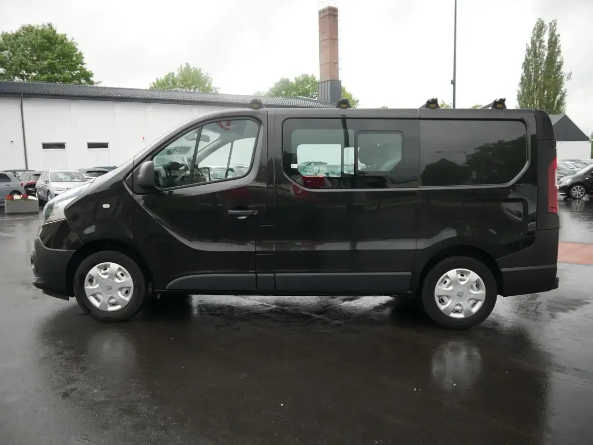 Gebraucht Renault Trafic 145 PS (106 kW) 2021 Schwarz
