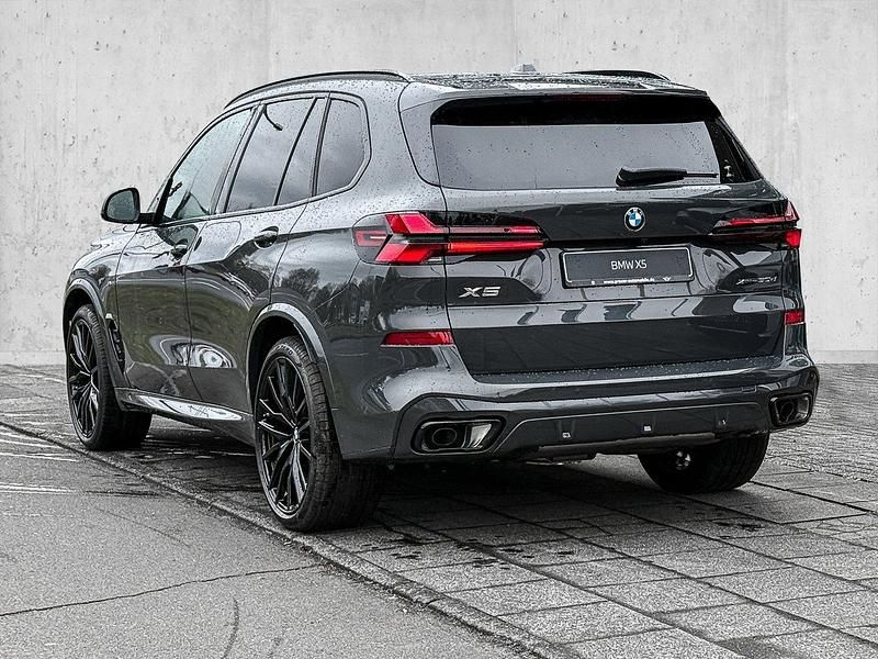 Neu BMW X5 M Sport 286 PS (210 kW) 2026 Grau SUV