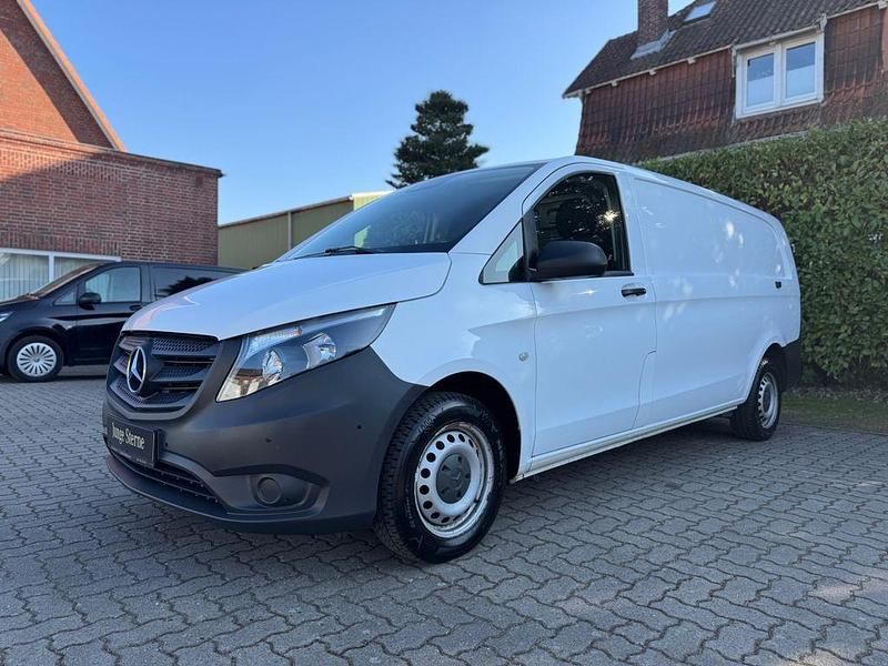 Weiß Gebraucht 2020 Mercedes Vito Van / Kleinbus | 13.999 € (Superpreis) - Bild 1/4