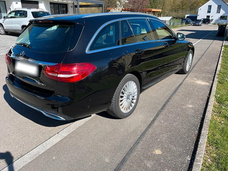 Gebraucht Mercedes C220 Exclusive 170 PS (125 kW) 2014 Schwarz Kombi