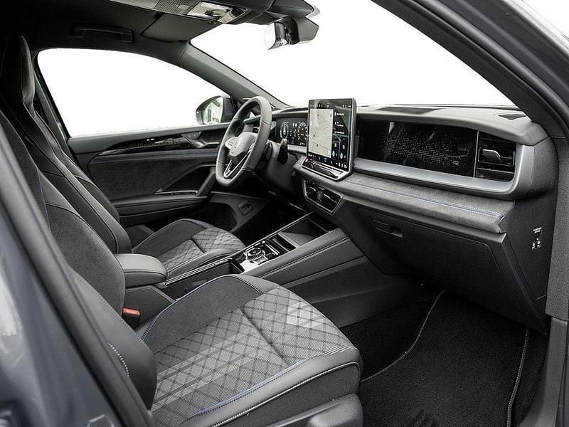 Gebraucht VW Tayron R-line 193 PS (141 kW) 2025 Grau SUV