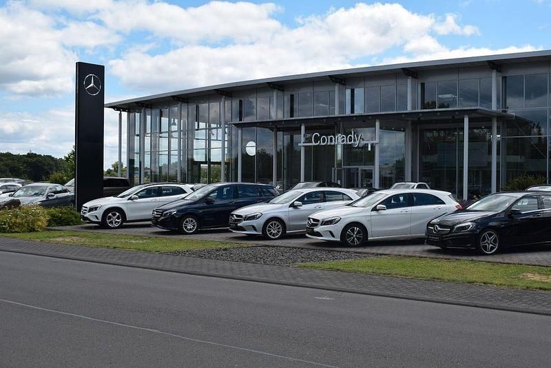Schwarz Gebraucht 2022 Mercedes T180 Progressive Van / Kleinbus | 27.980 € (Fairer Preis) - Bild 1/1